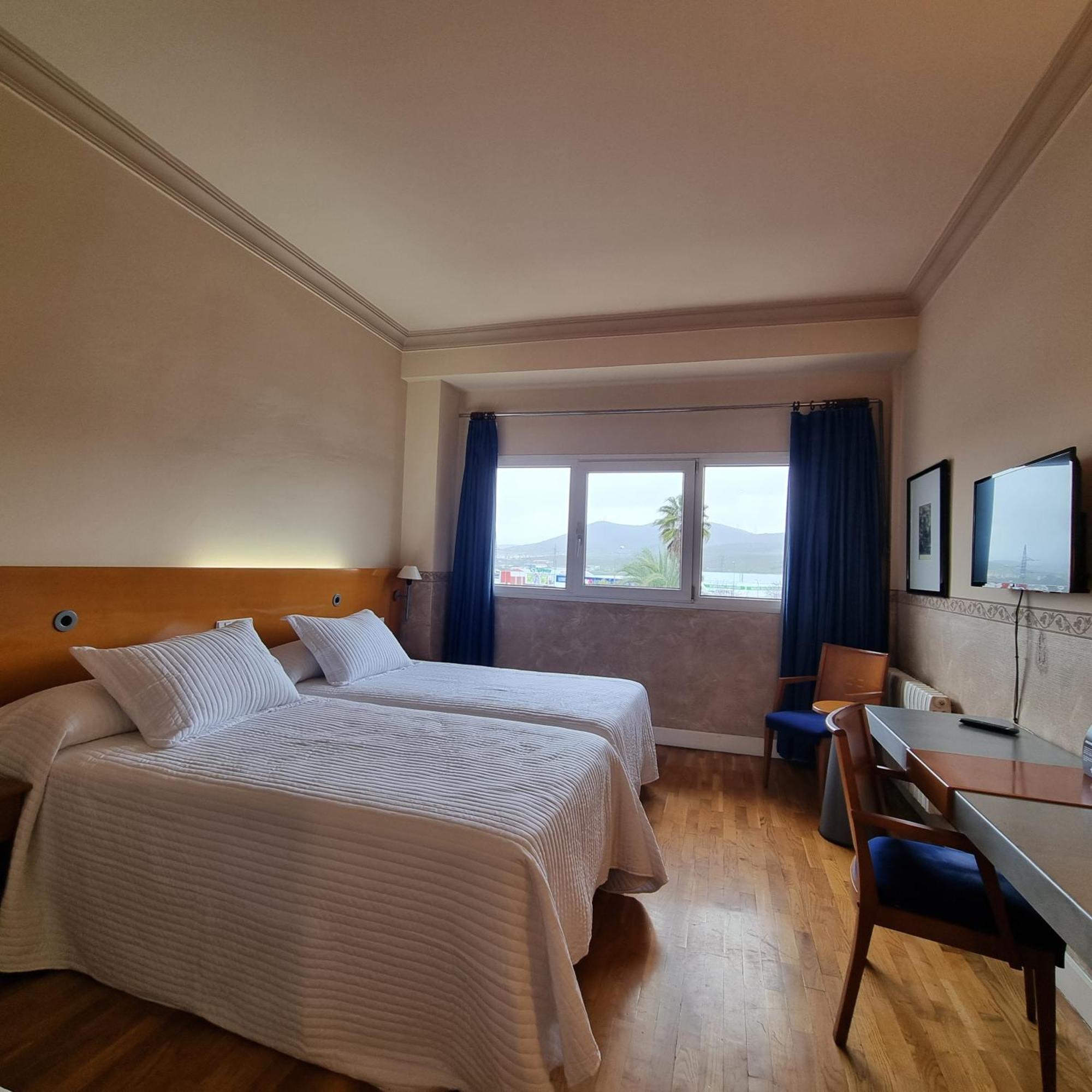 Hotel Azar Plasencia Zewnętrze zdjęcie