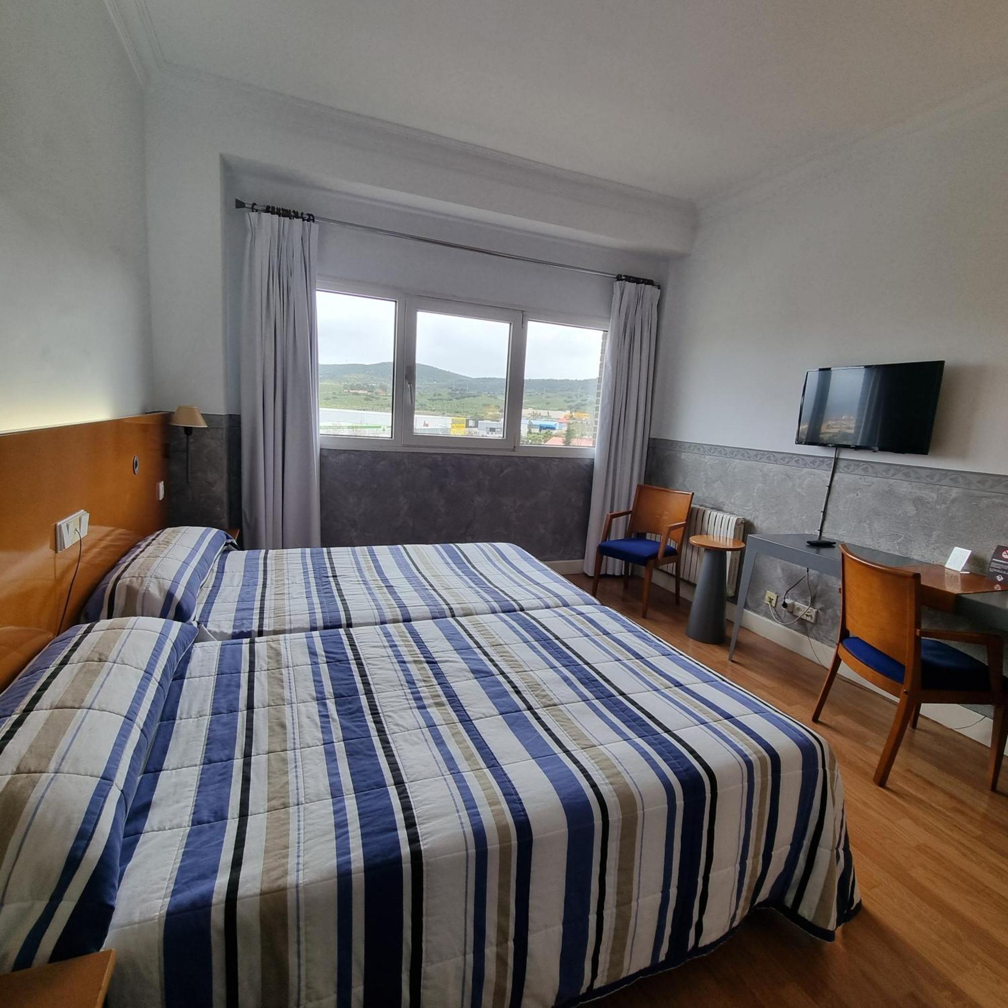 Hotel Azar Plasencia Zewnętrze zdjęcie