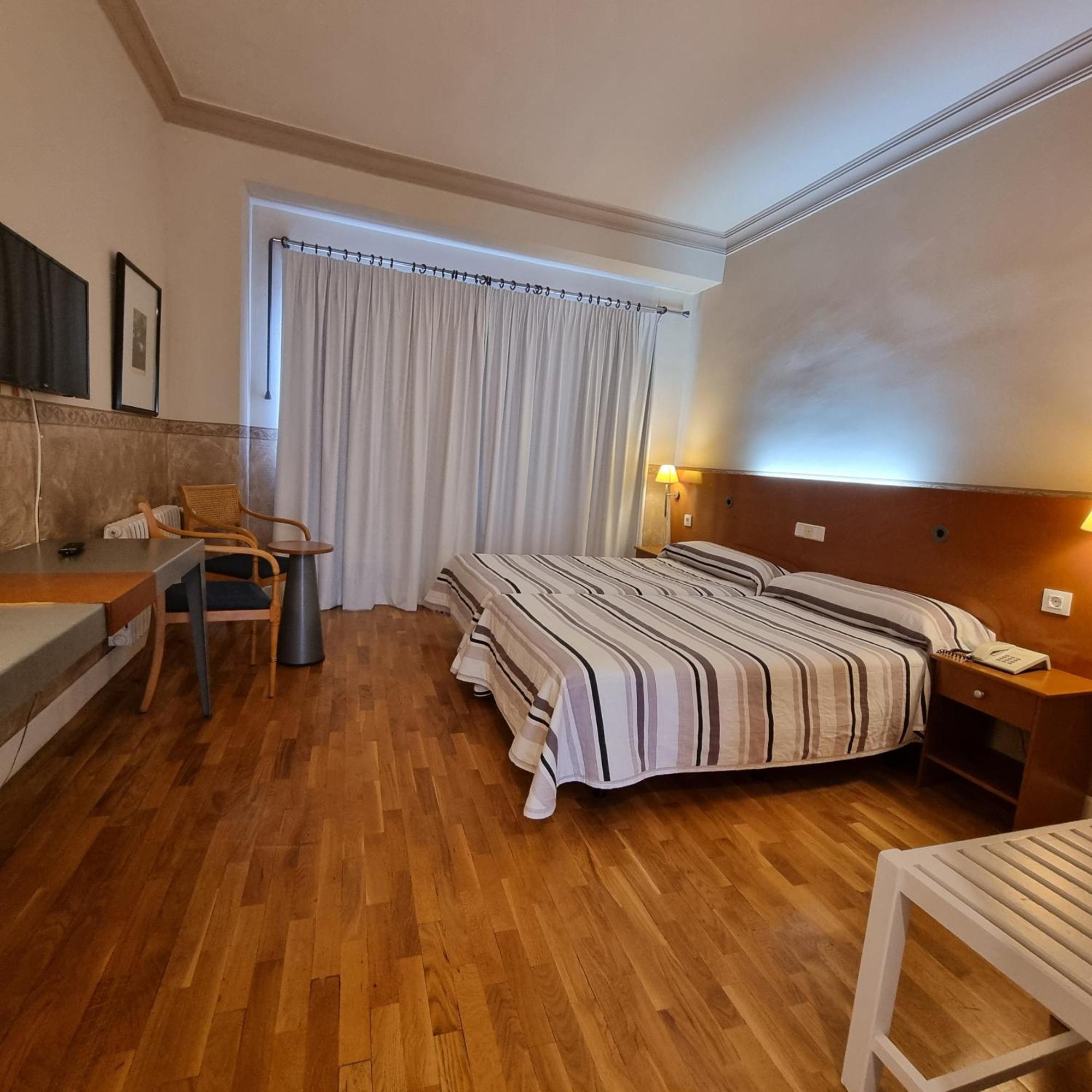 Hotel Azar Plasencia Zewnętrze zdjęcie